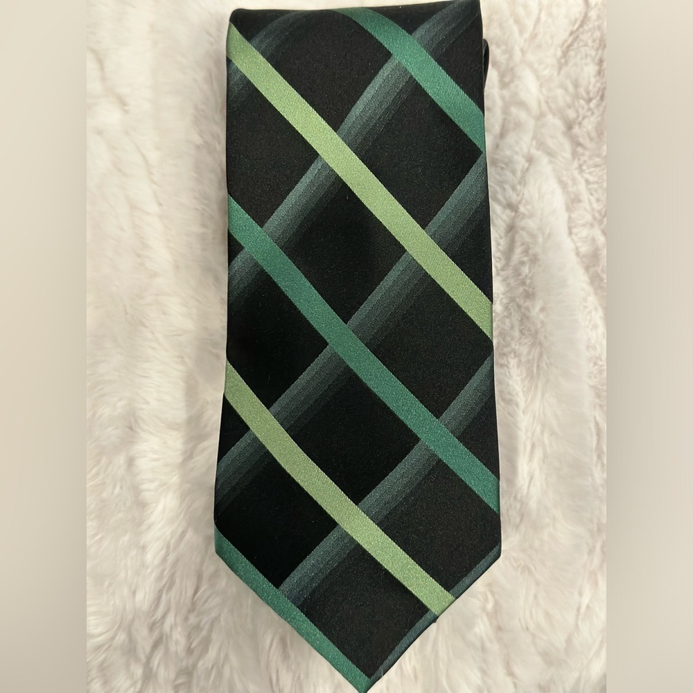 $3.00 - 15 TIES Stafford , Croft & Barrow ,apt9 , J,Ferrar ,Jones NY ect.